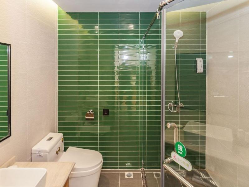 Greentree Inn Dalian Airport New District Xinzhaizi Express Hotel Dış mekan fotoğraf